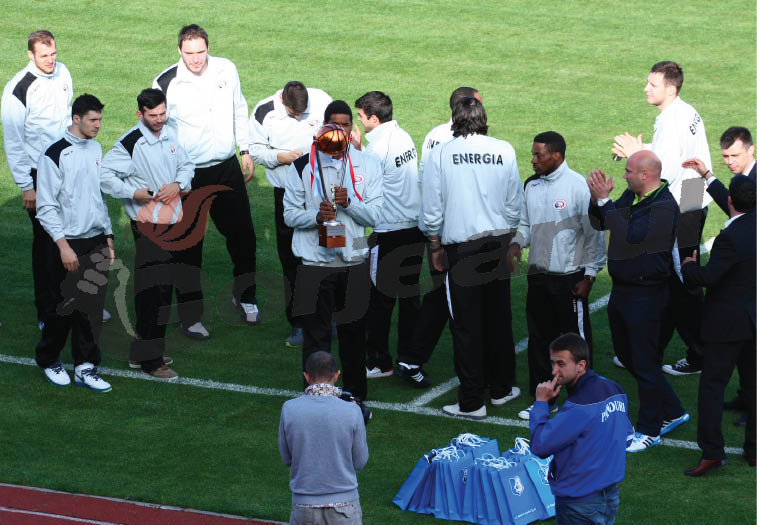 Premiați de panduri!