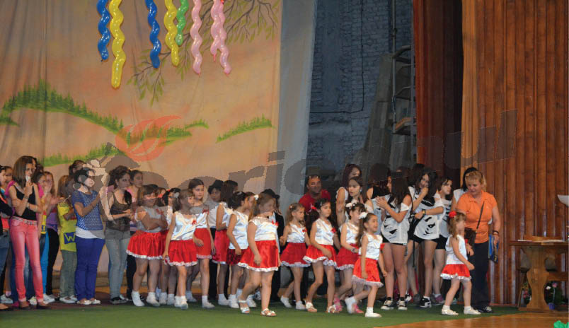 Sute de copii din toată ţara, la Festivalul “Măiastra”