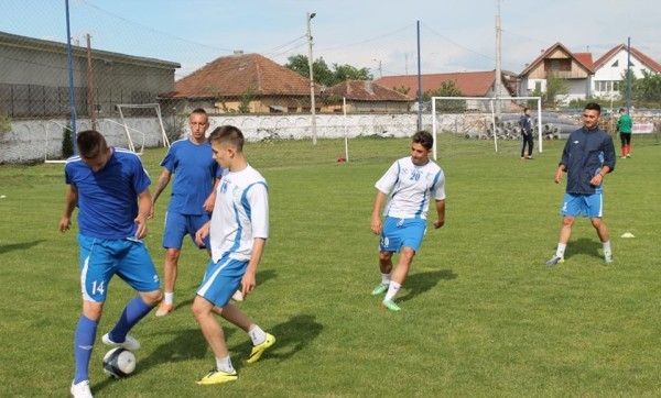 Juniorii Pandurilor, cu un pas mai aproape de finale