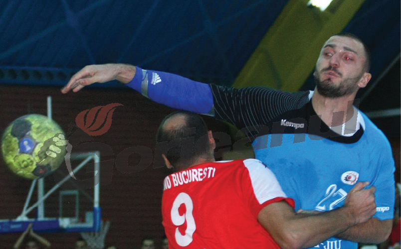 Cu sabia deasupra capului