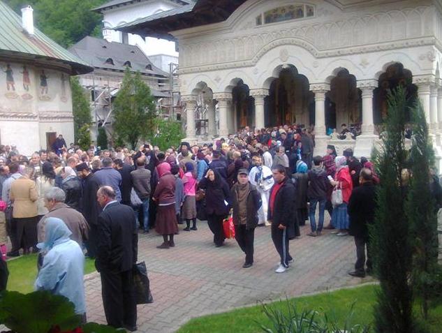 Sfântă Liturghie Arhierească în lavra Sf. Irodion de la Lainici