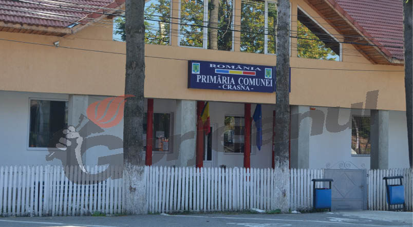 Şedinţă cu scântei în Consiliul Local Crasna: Viceprimarul, pe făraş
