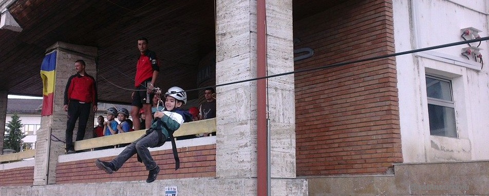 tiroliana_piata-prefecturii