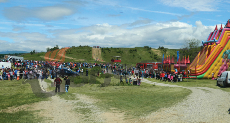 Lumea copiilor s-a mutat ieri la Preajba