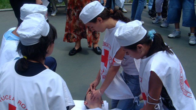 Elevii de la CNTV şi cei de la „Constantin Săvoiu”, cei mai pricepuţi sanitari ai judeţului