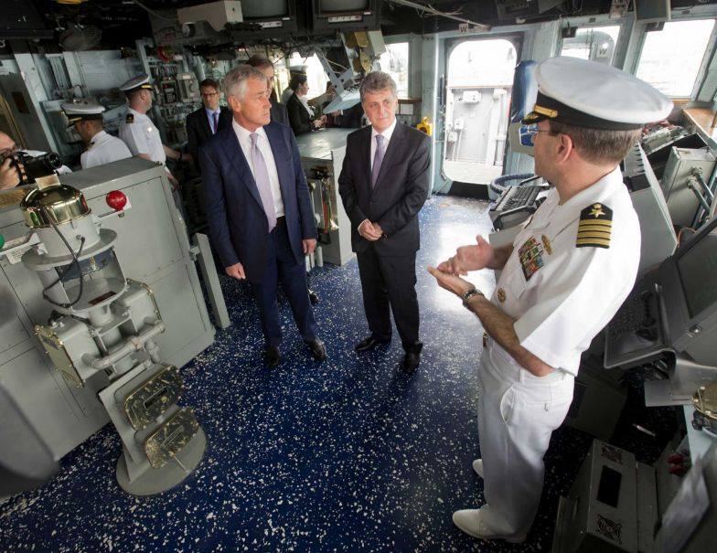 Comandant-USS Vella Gulf-Chuck Hage--Mircea Dusa