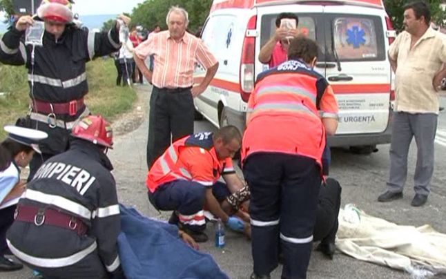 Viteza ambulanţelor: 155 de km pe oră! Anchetă la nivel înalt în urma accidentului cu şapte victime