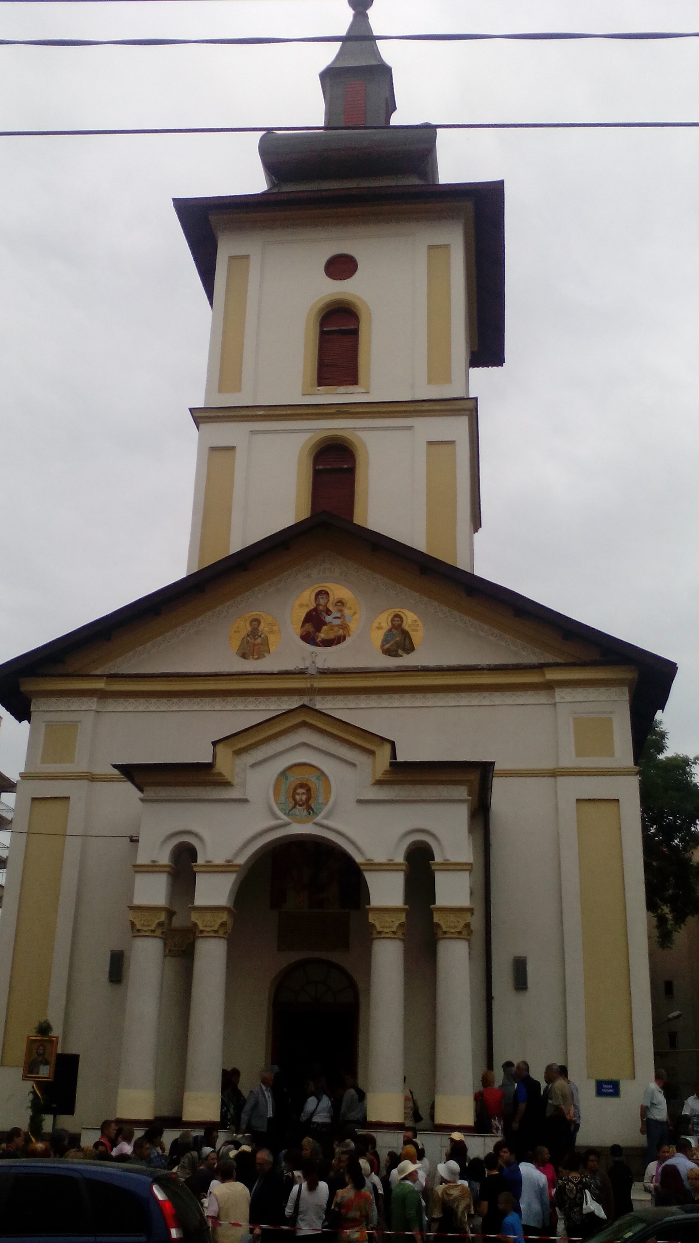 Biserica-Sfintii-Imparati-Targu-Jiu