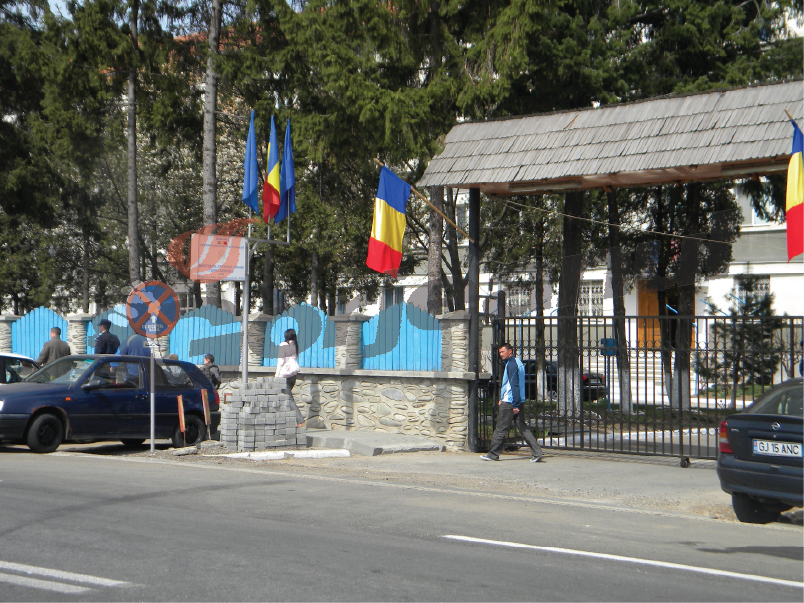 Opt elevi de la Şcoala de Jandarmi din Drăgăşani, în practică la IJJ Gorj