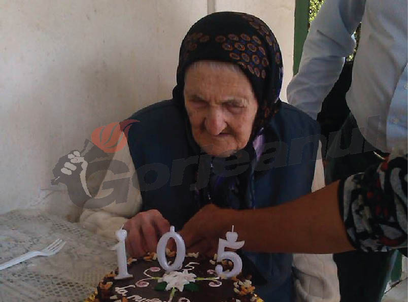Elena Sucitu din Scoarţa, sărbătorită de autorităţi la 105 ani
