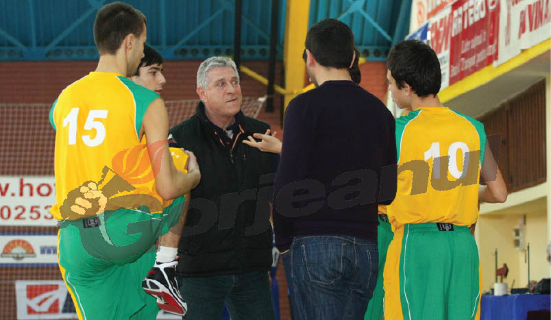 Debut cu înfrângeri