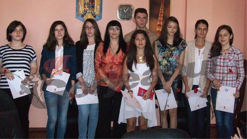 Elevii de 10 ai Gorjului, premiaţi la sediul IŞJ