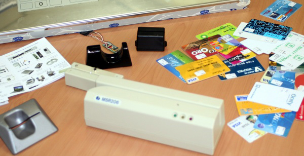 82413-0-cardri_credit