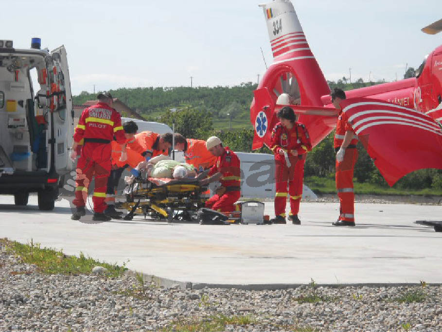 Angajat al IPJ Gorj, cu disecţie de aortă, transportat de urgenţă la un spital din Bucureşti