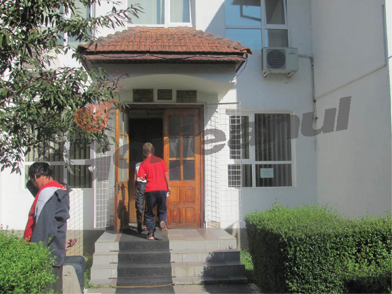 Sute de cursanţi au trecut pragul AJOFM Gorj