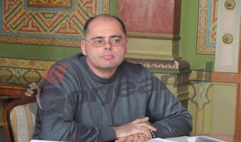 A terminat gimnaziul cu media 10.00! Mezina lui Boeriu a luat 9,90 la Evaluarea Naţională