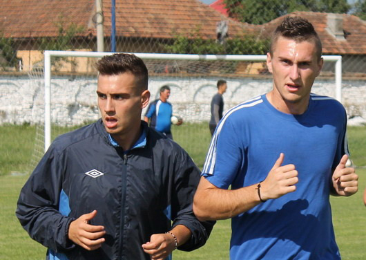 Trei juniori la națională