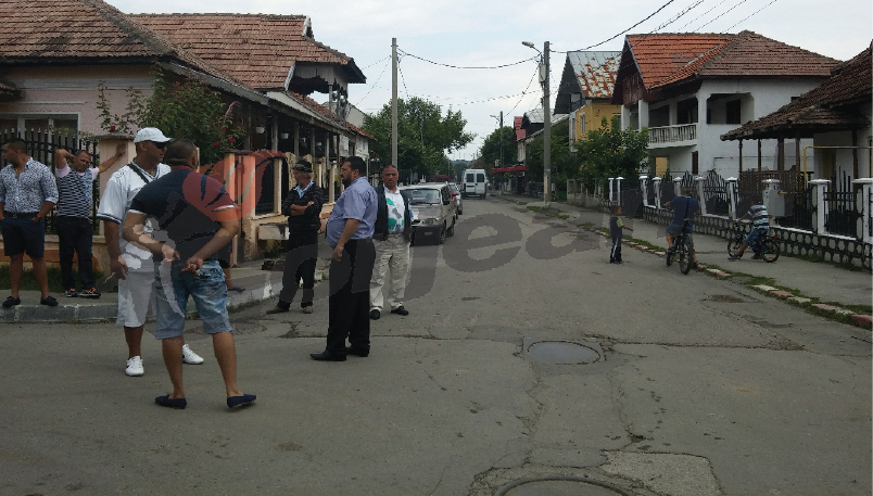 Nelu Pavel le-a dat veştile bune: Acte de proprietate gratuite pentru romii din Obreja