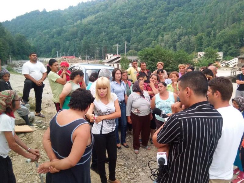 Udrea, turist ,,electoral” în Gorj