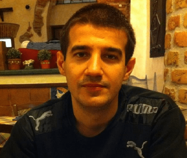 O prefaţă de pe prispa Casei