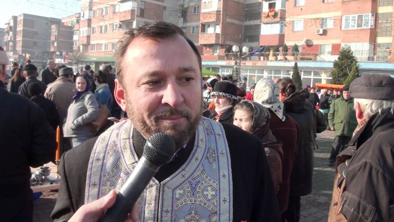 Preotul care a cununat-o religios pe fosta măicuţă de la Tismana, trimis la mănăstire