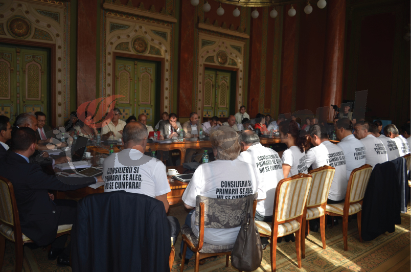 Opoziţia de la Judeţ a dat tricoul de campanie pe tricoul PSD