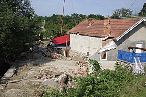 Poliţiştii din Mureş au sărit în sprijinul novăcenilor