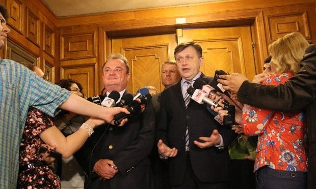 Numele partidului rezultat în urma “fuziunii” va fi PNL