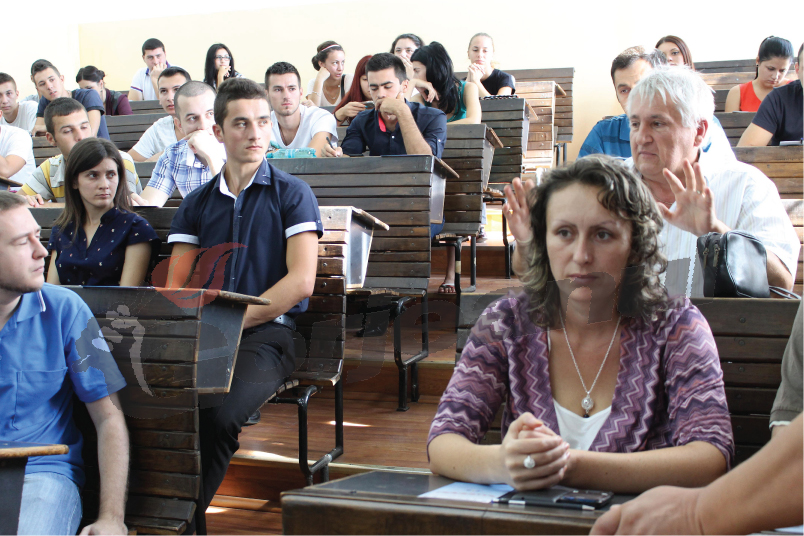 Sesiune de informare pentru studenţii de la UCB