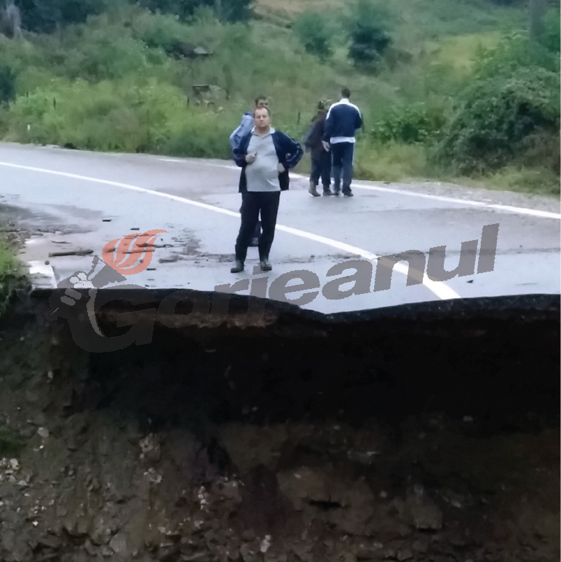 Teferi după o viitură pe munte