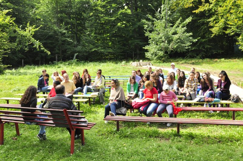 Elevele CNET, în Tabăra de creaţie „Tinere Condeie”