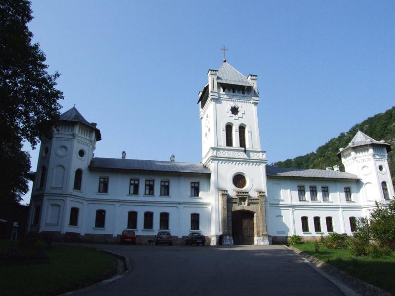 Sinodul mitropolitan al Mitropoliei Olteniei, reunit la Mănăstirea Tismana