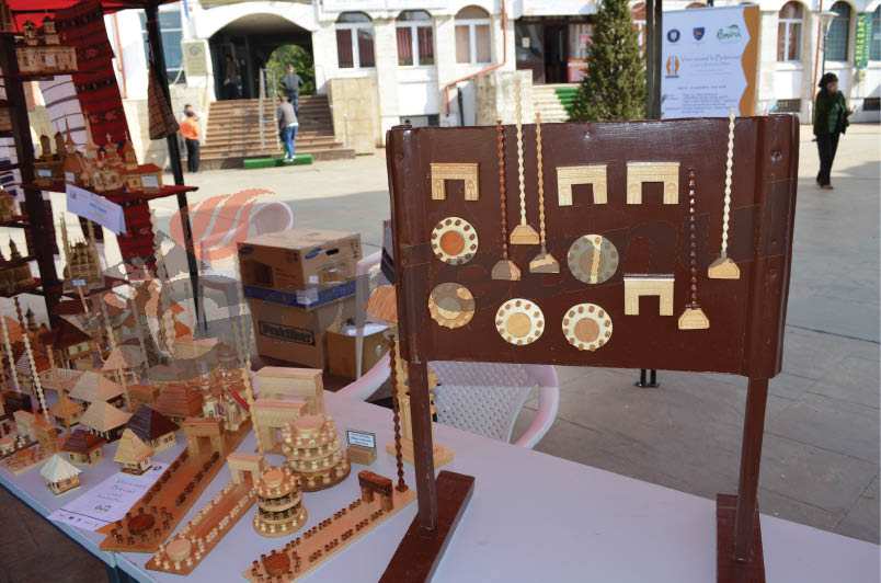 Creaţii populare minunate, expuse la Târgul meșterilor populari din Târgu-Jiu