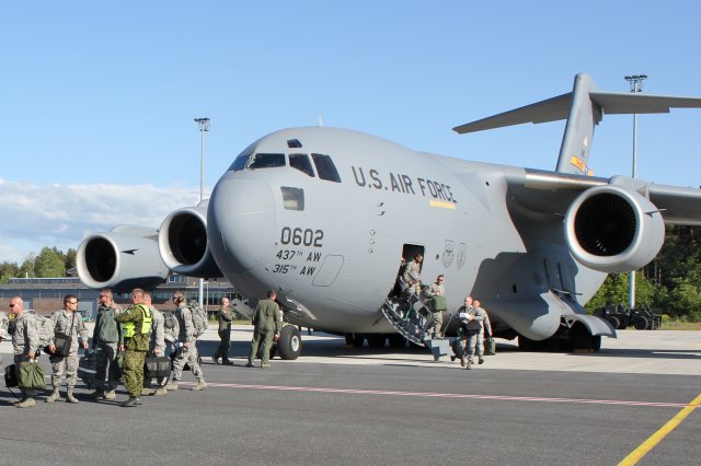 NATO va instala cinci baze în Europa de Est, între care una în România