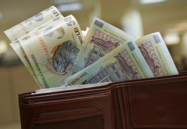 Gorjenii vor putea cumula pensia cu salariul