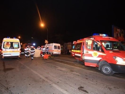 Trei persoane, rănite într-un accident rutier la Iezureni