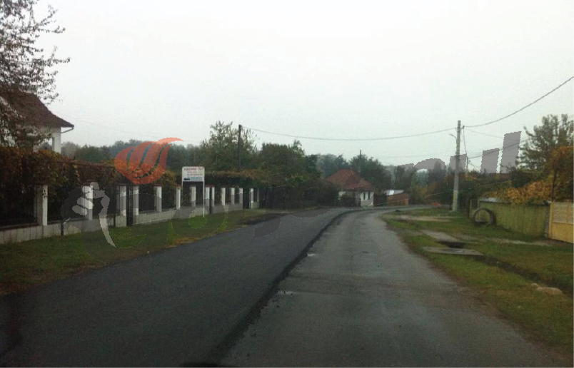 La temperaturi scăzute şi pe lapoviţă / Primarul de Novaci, toarnă asfalt de campanie