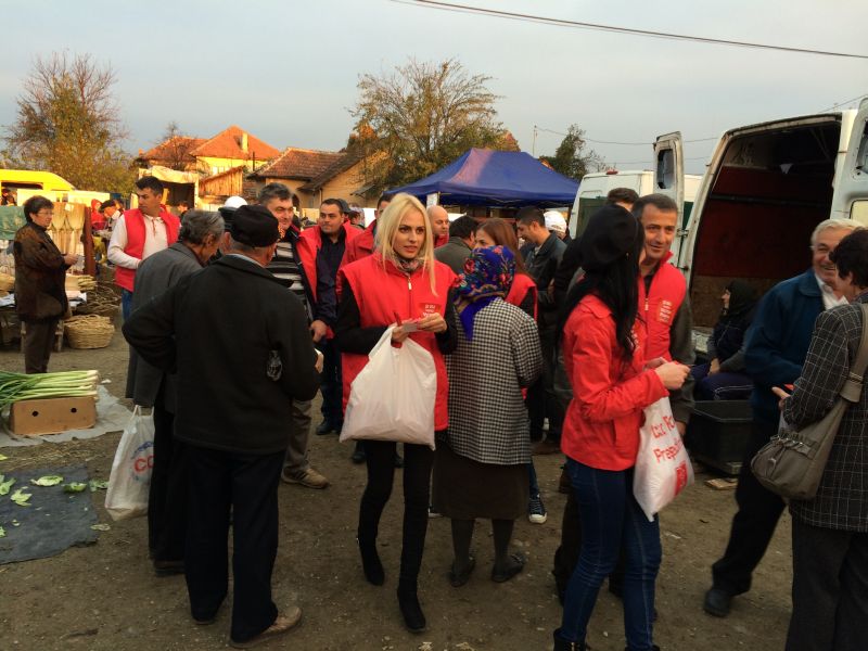 Campanie PSD Gorj şi Mehedinţi, în târgul de la Broşteni