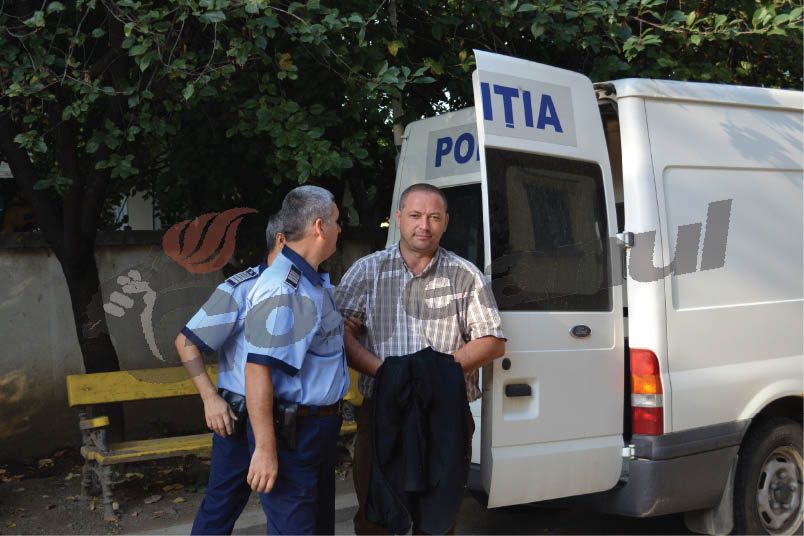 Troacă prinde alegerile în pușcărie