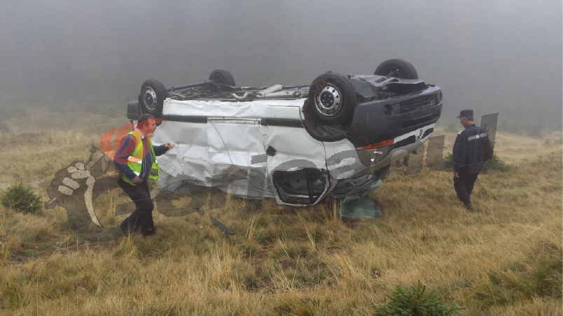 După ce s-a răsturnat cu maşina într-o prăpastie din Rânca, Craiovean transportat în Capitală cu elicopterul SMURD