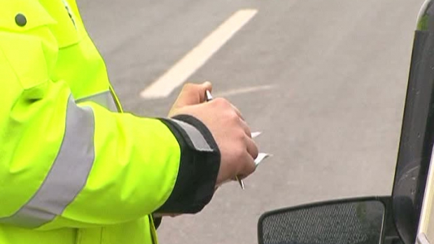 Arestat pentru o șpagă în aur dată unui polițist