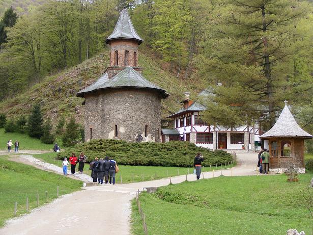 Excursie gratuită la Prislop pentru pensionarii din Tismana