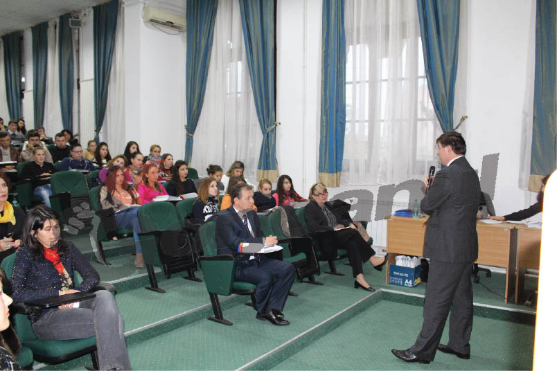 Trezorierul şef Paraschivu a îndrumat studenţii spre o carieră de succes