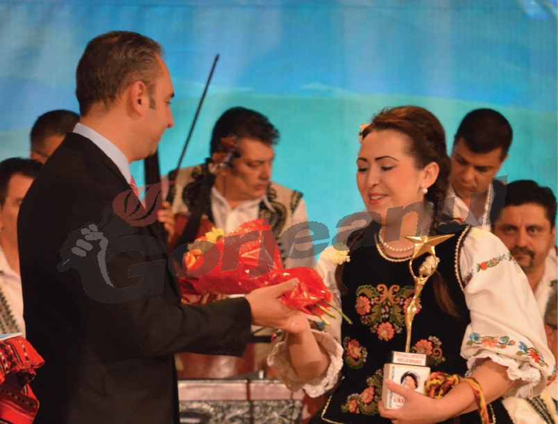 Trofeul Festivalului „Maria Lătăreţu”, câştigat de o bistriţeancă