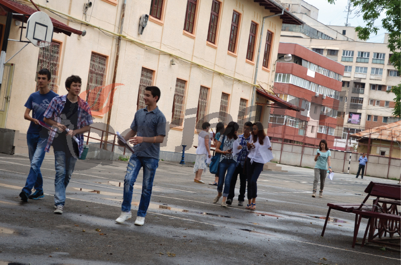 MEN a publicat modele de subiecte pentru Evaluarea Naţională