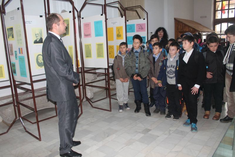 Expoziţie foto-documentară dedicată Marii Unirii la Muzeul Judeţean Gorj