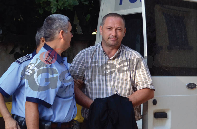 Primarul Troacă a votat alături de proxenetul Bejinaru şi de Casian Muja