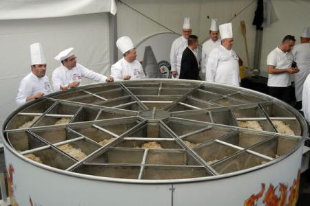 Record de sarmale omologat la Odorheiul Secuiesc