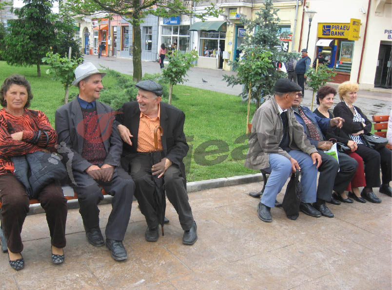 Scad temperaturile / Cardiacii sunt sfătuiţi să evite deplasările în aer liber