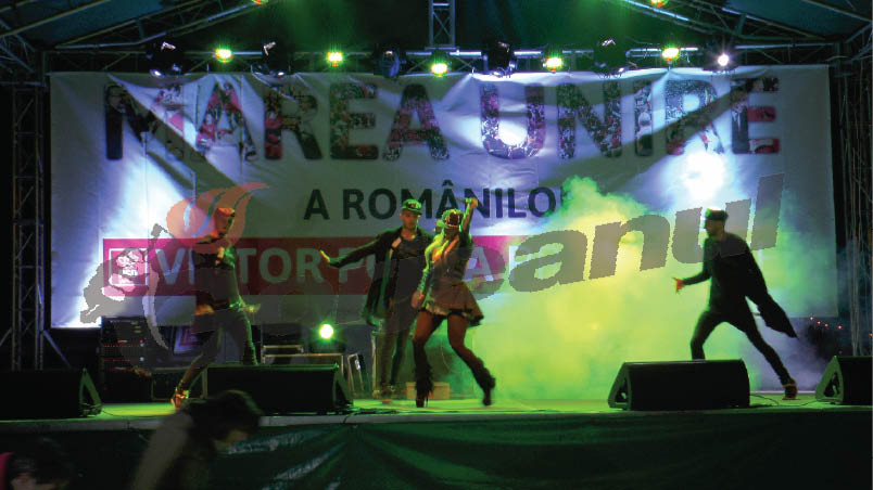 Spectacolul TSD de pe Insuliţă, bucurie pentru mii de tineri din Gorj